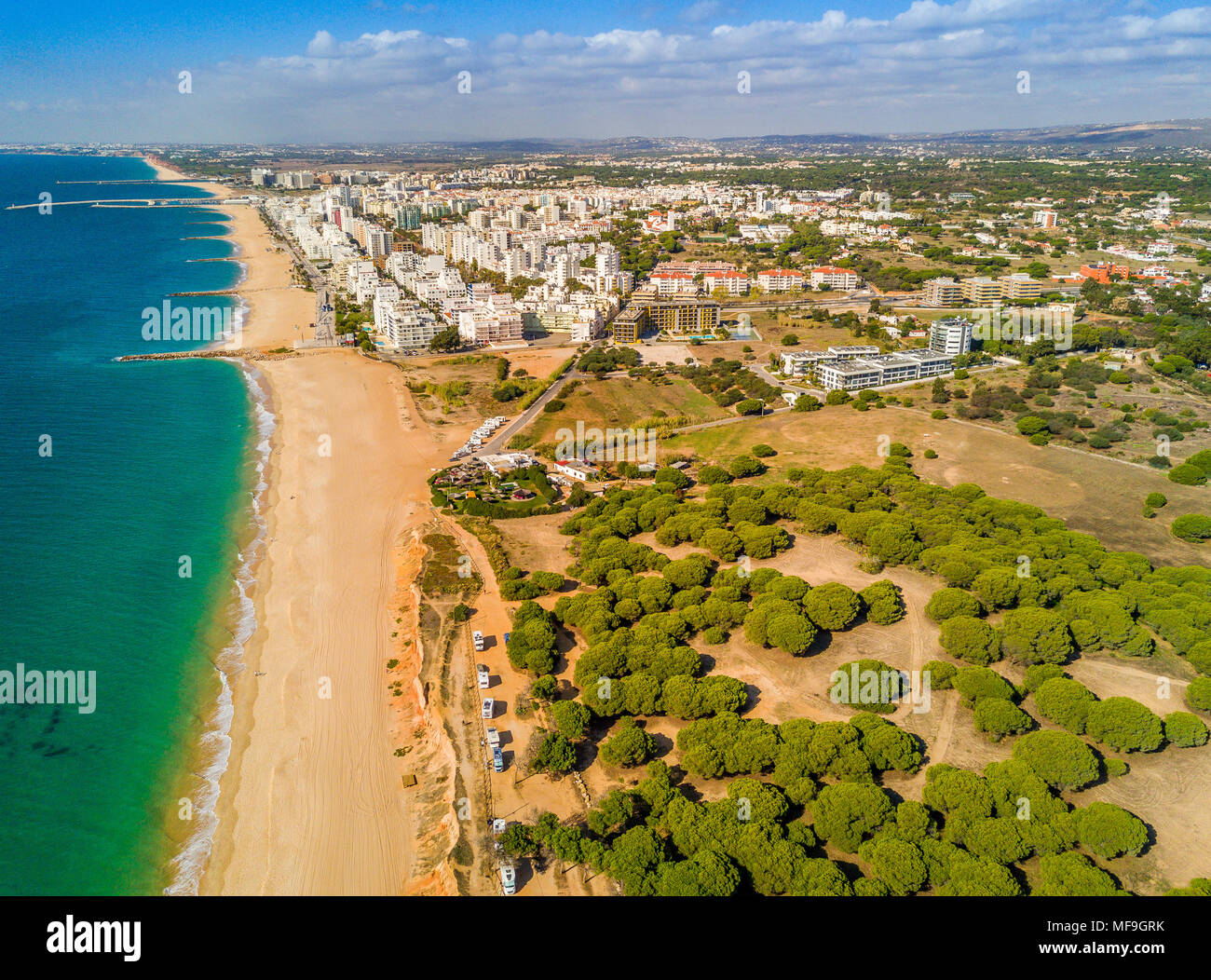 quarteira-beach-resort-algarve-portugal-stockfotos-und-bilder-kaufen