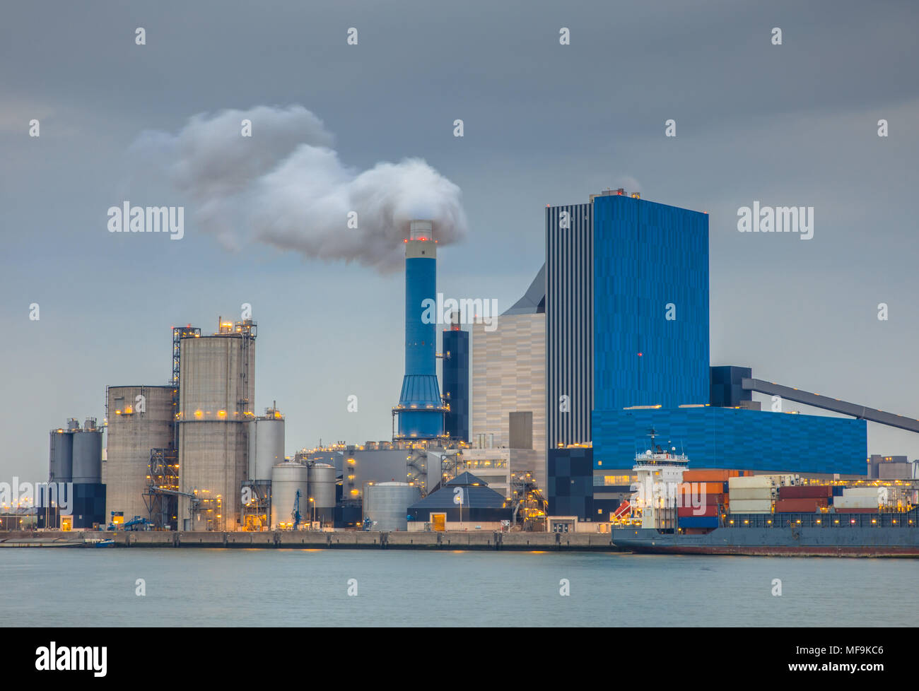 Kohle betriebene Kraftwerk in Europoort, Maasvlakte Rotterdam Stockfoto
