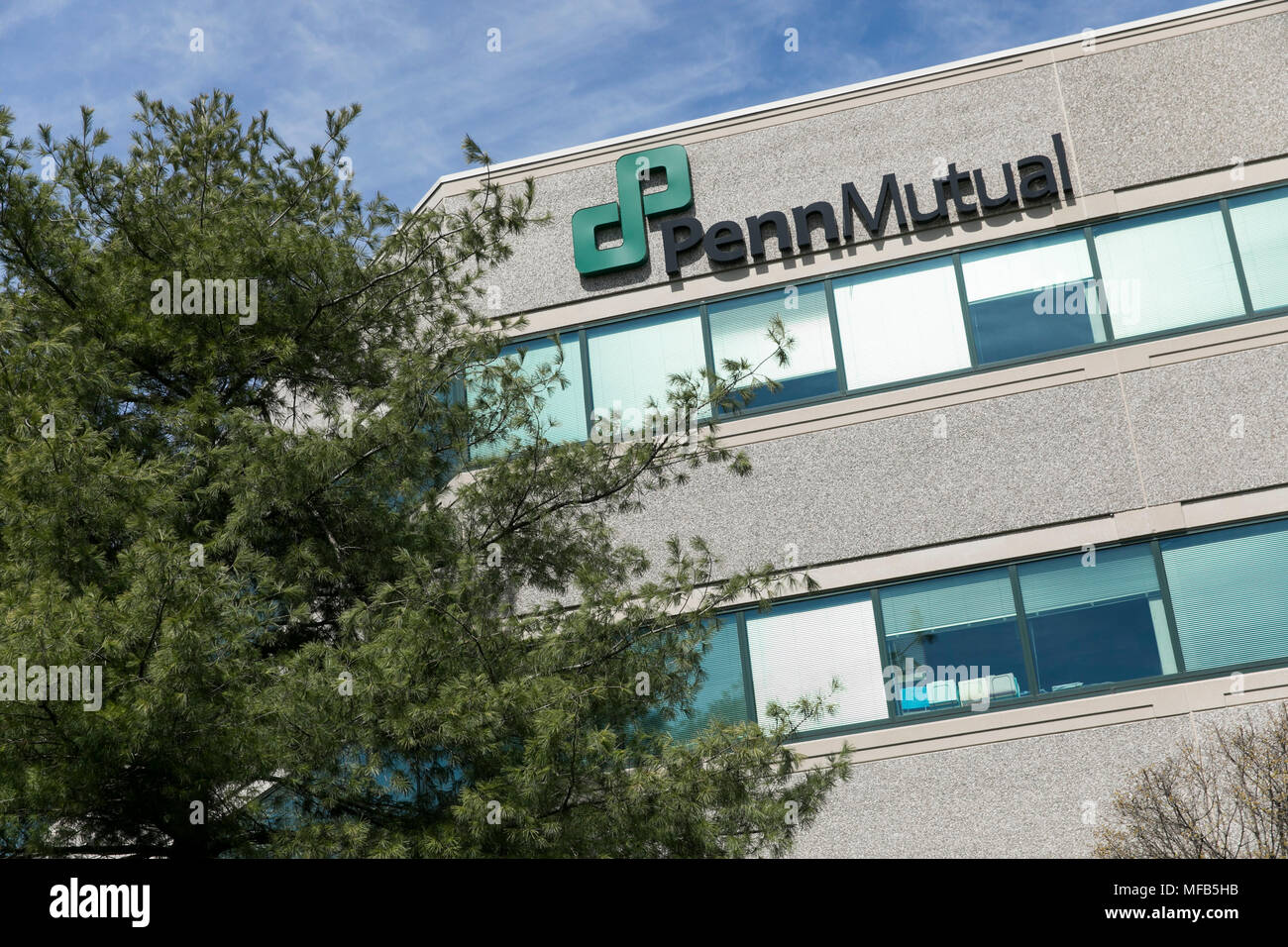 Ein logo Zeichen außerhalb des Hauptquartiers der Penn Mutual Life Insurance Company in Horsham, Pennsylvania am 22. April 2018. Stockfoto