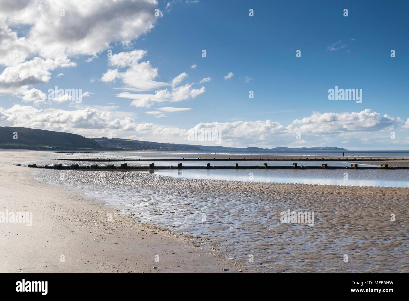 In der Nähe von Abergele pensarn Strand an der Küste von Nordwales UK Stockfoto