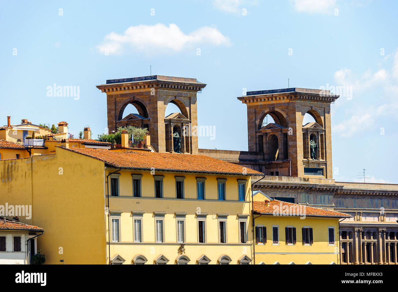 Küste des Flusses Arno im historischen Zentrum von Florenz, Italien. UNESCO-Heriage. Stockfoto