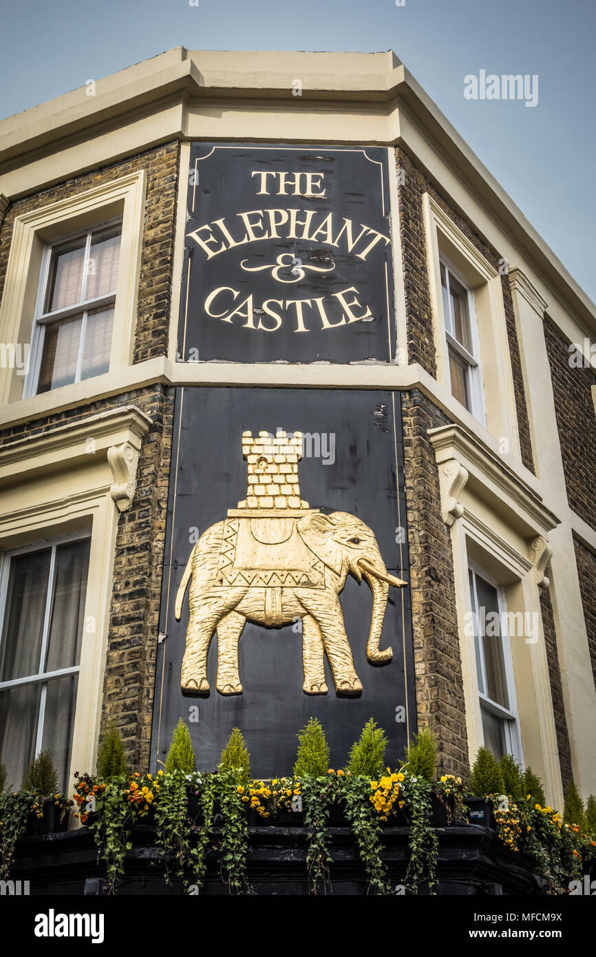 Das Äußere des Elephant und Castle Public House auf Holland Road, Kensington, London, W8, UK Stockfoto
