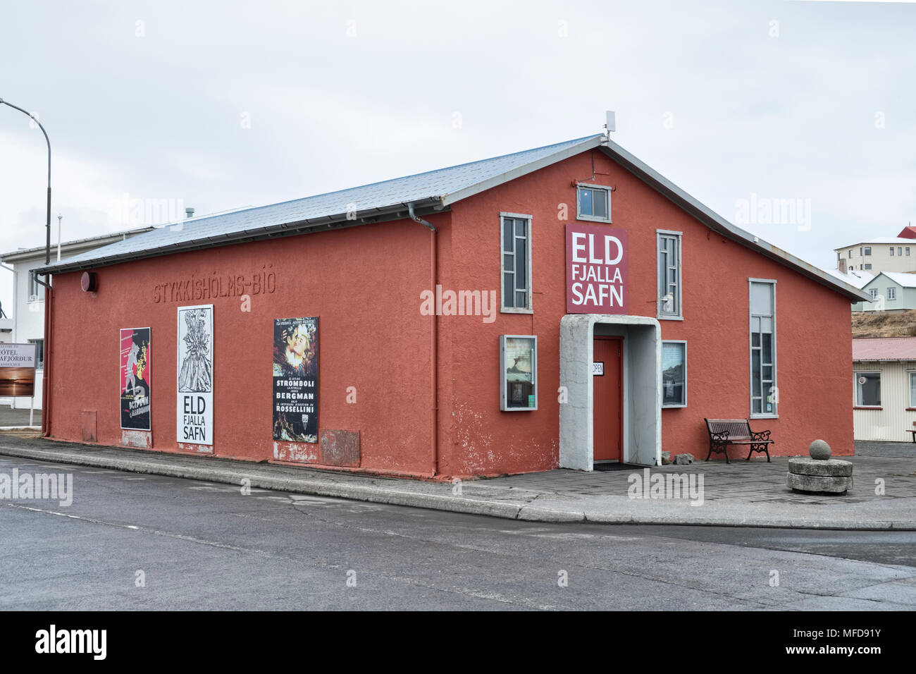 Island - die malerische Stadt Stykkishólmur auf der Halbinsel Snaefellsnes. Das Vulkanmuseum wird durch die vulcanologist Haraldur Sigurðsson ausführen Stockfoto