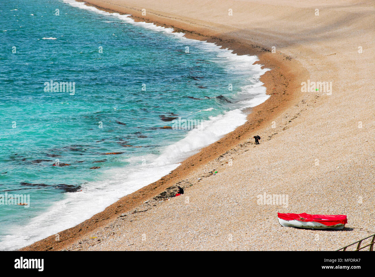 Portland. 25. April 2018. UK Wetter: ein wunderschöner, sonniger Tag am Chesil Beach, Insel von Portland, in Dorset Credit: stuart Hartmut Ost/Alamy leben Nachrichten Stockfoto