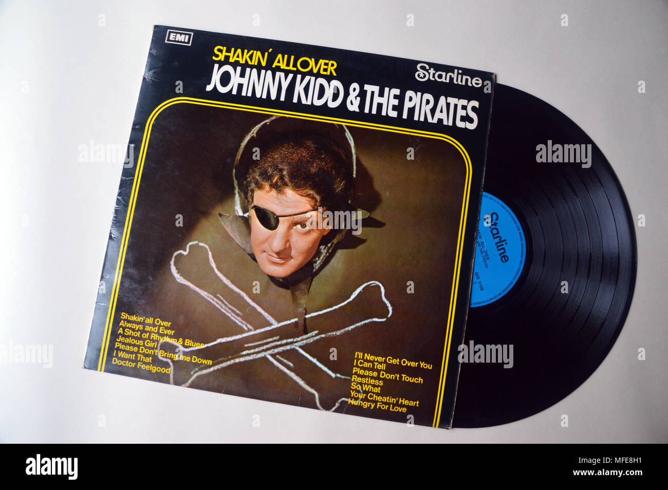 Johnny Kidd & the Pirates, alle über Album Hülle Abdeckung Shakin von EMI Starline Datensätze. Stockfoto