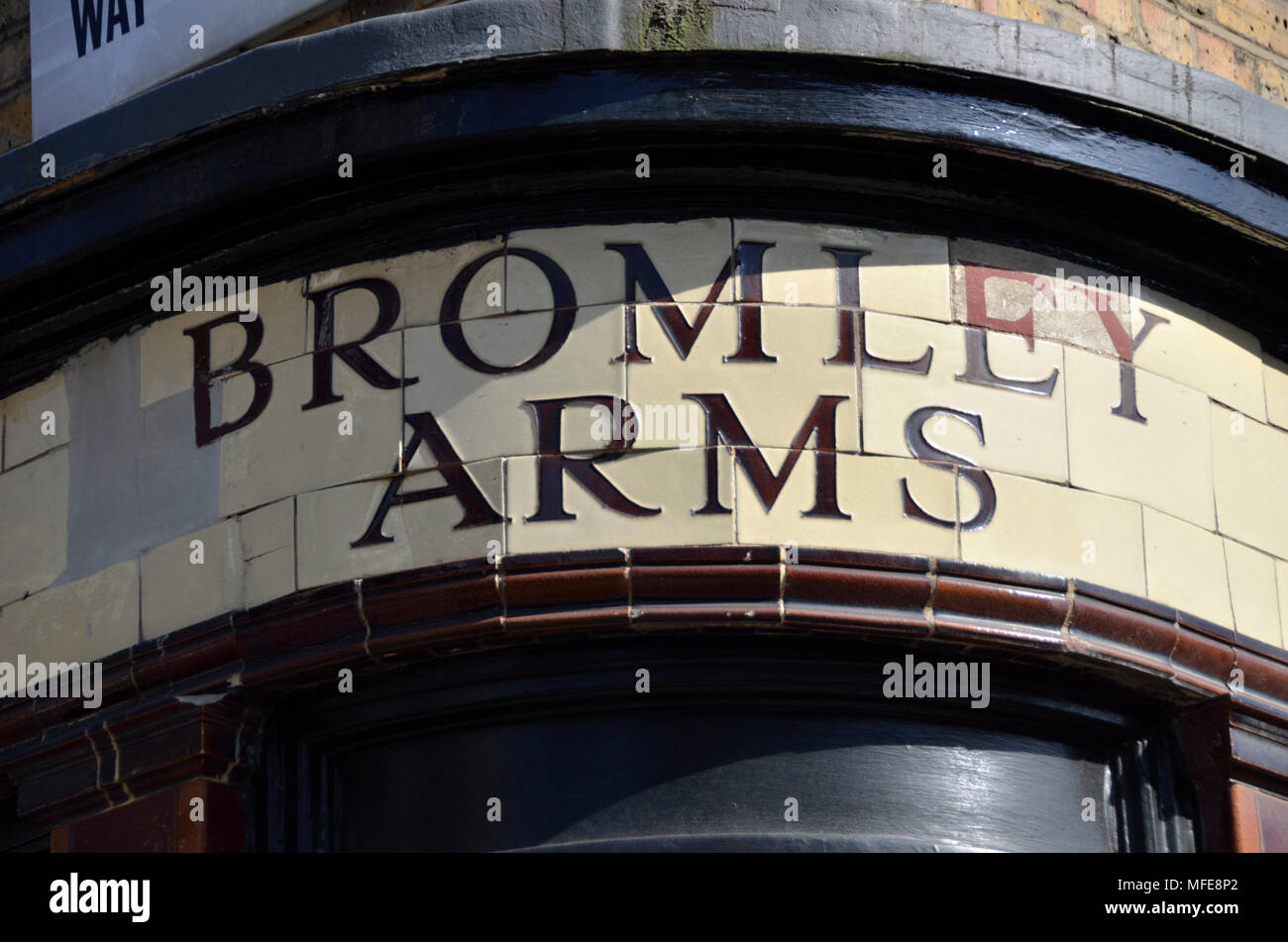 Die forner Bromley Arms Pub in der Cleveland Street W1, Westminster, London, Großbritannien. Stockfoto