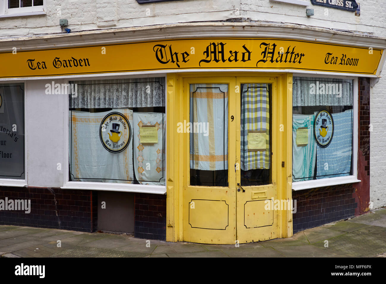 Das Mad Hatter Teestube in neue Cross Street, Margate Altstadt Stockfoto