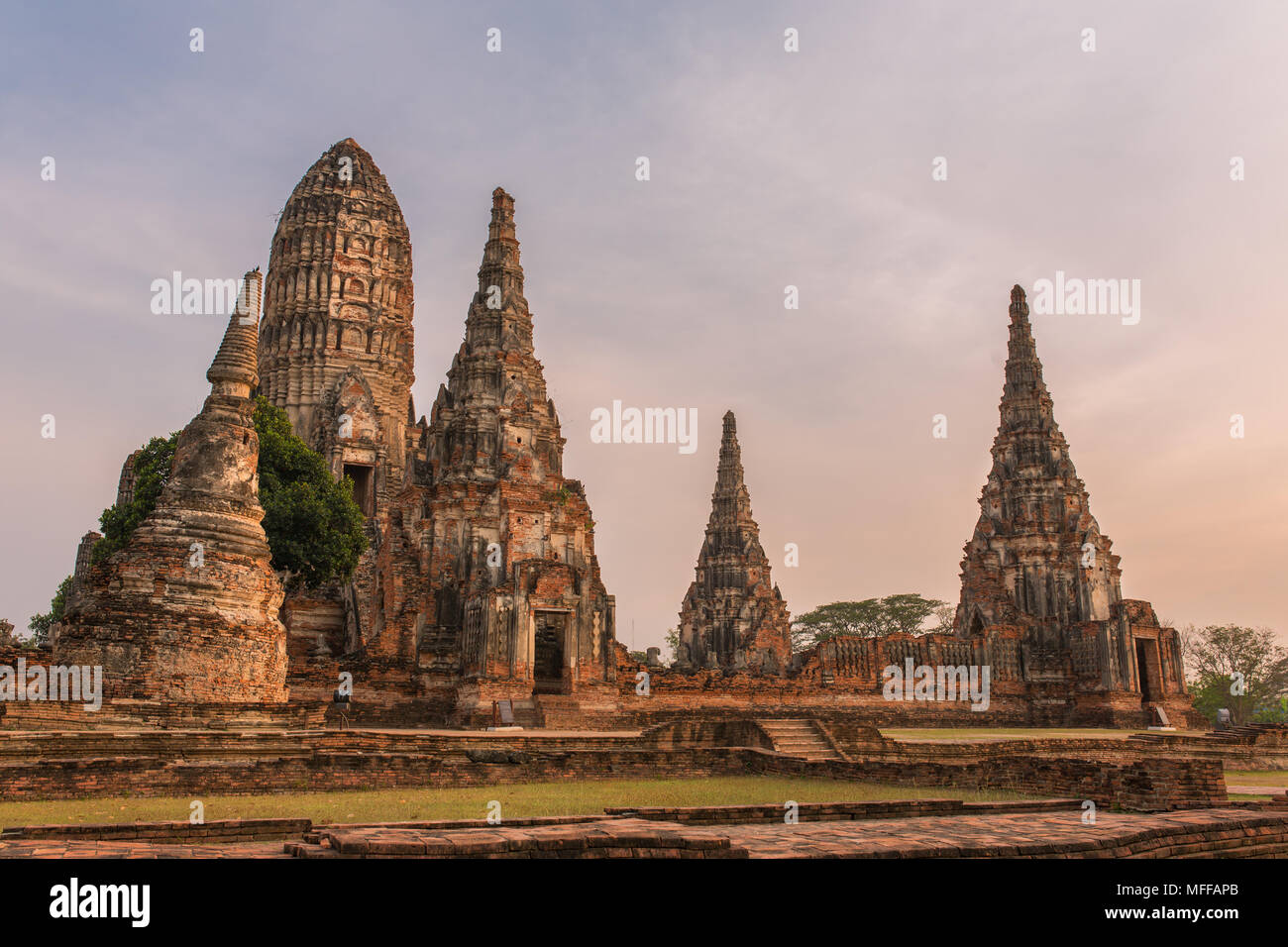 Wat Chaiwatthanaram Tempel in Ayutthaya historischen Park, Thailand Stockfoto