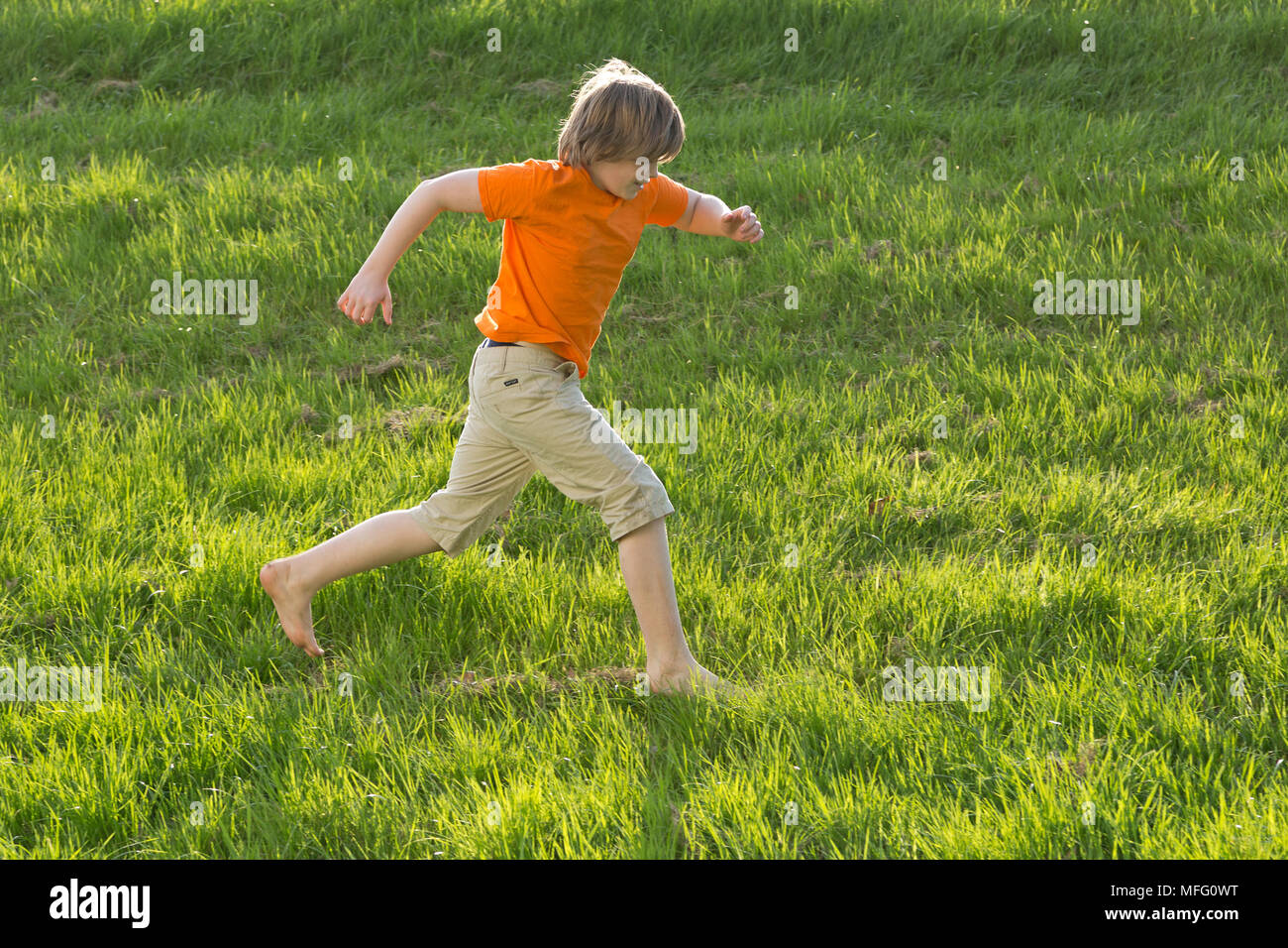 Barefoot Kids Stockfotos & Barefoot Kids Bilder Alamy