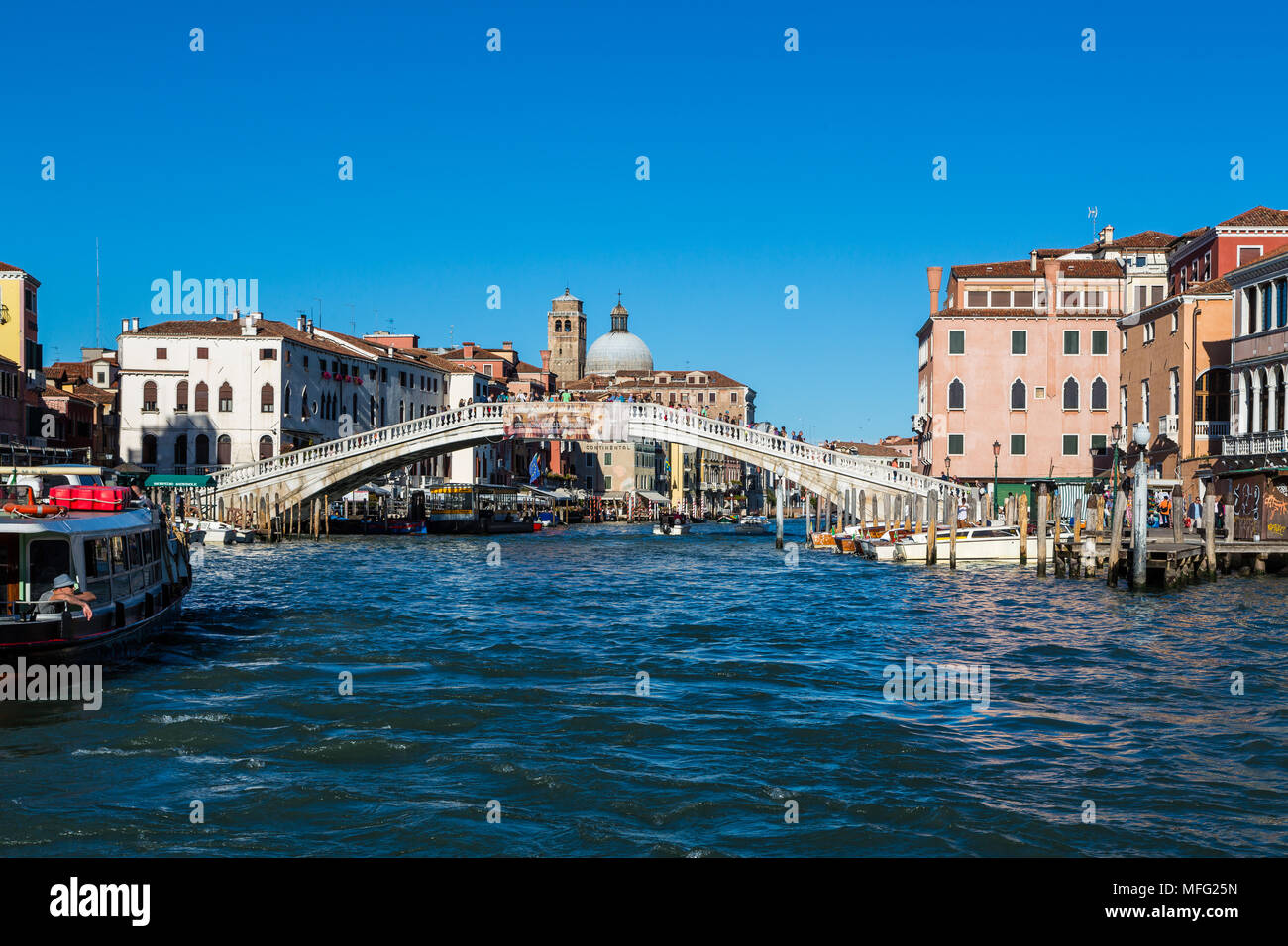Ponte degli Scalzi, Canal Grande, Venedig, Italien Stockfoto
