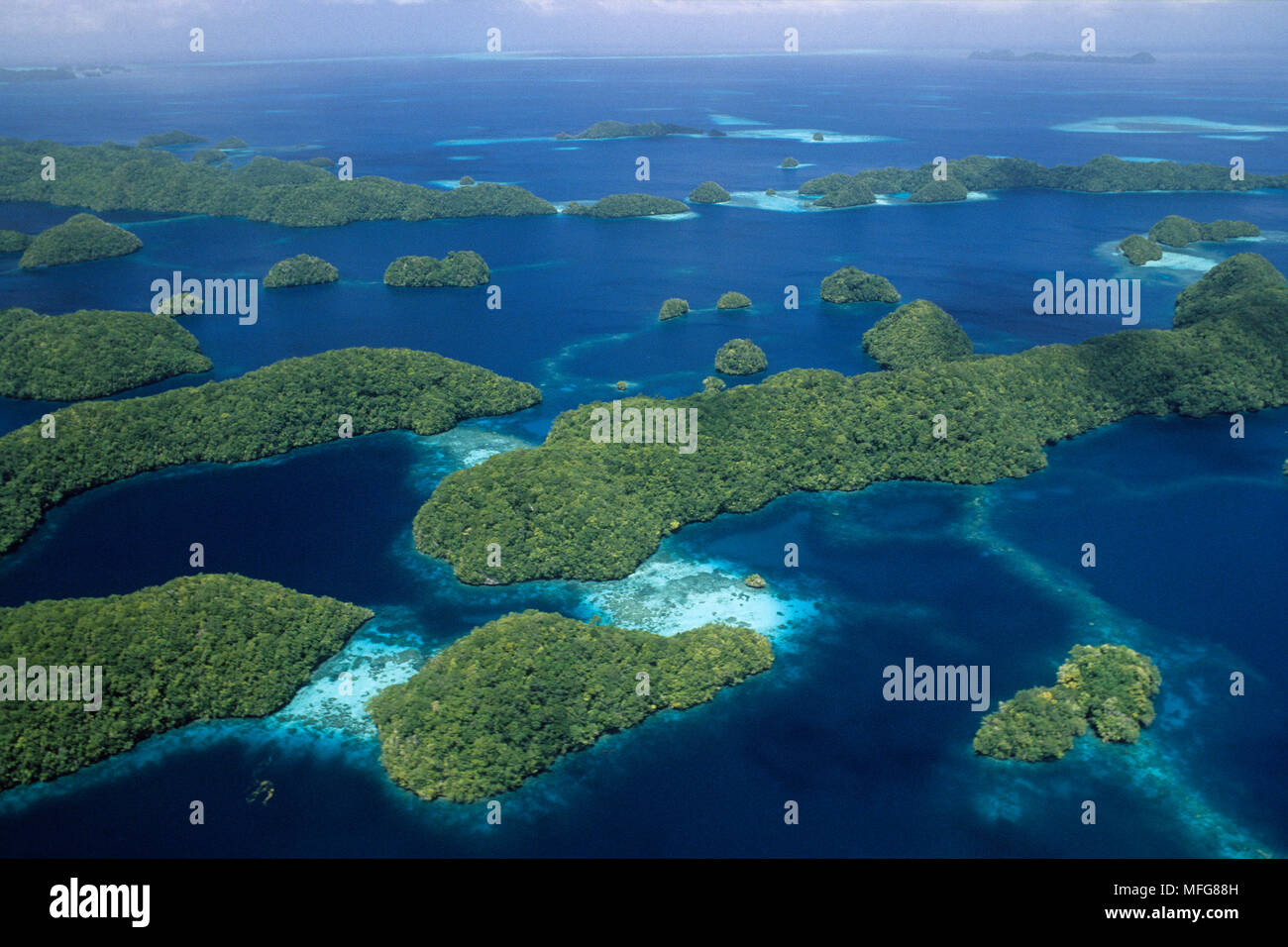 Luftaufnahme von Palau Inseln, Palau (Belau), Mikronesien im Pazifischen Ozean Datum: 23.07.08 Ref.: ZB777 117155 0003 obligatorischen CREDIT: Oceans-Image / Fotos Stockfoto