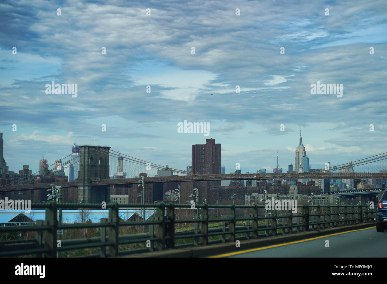 Ein Blick auf Manhattan und die Brooklyn Bridge, die in den Vereinigten Staaten. Aus einer Reihe von Fotos in den Vereinigten Staaten. Foto Datum: Mittwoch, 4. April Stockfoto