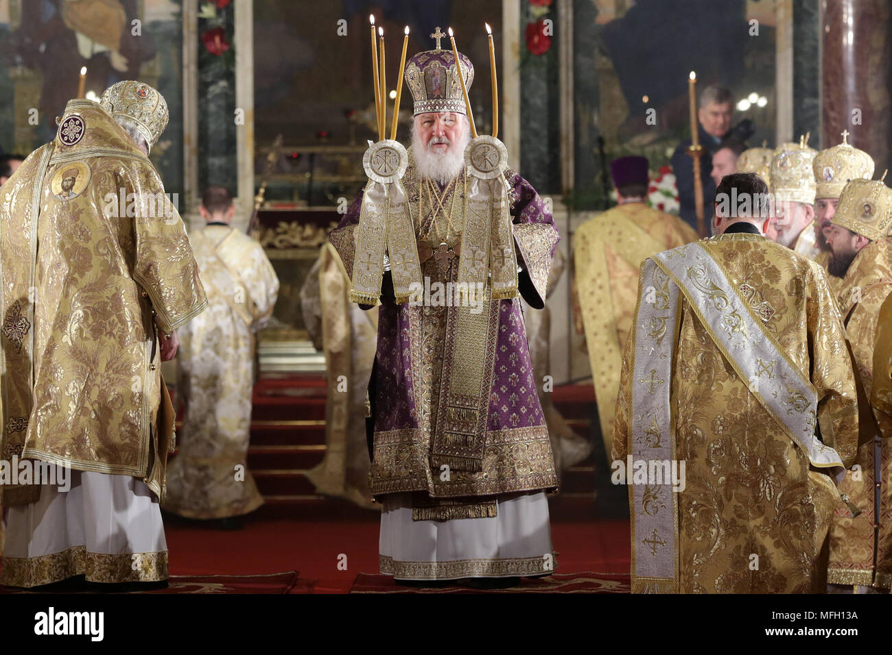 Sofia, Bulgarien - 4. März 2018: Russische Patriarch Kirill beteiligt sich an einem Gottesdienst in der Alexander-Newski-Kathedrale bei seinem Besuch in Bulgarien. Stockfoto