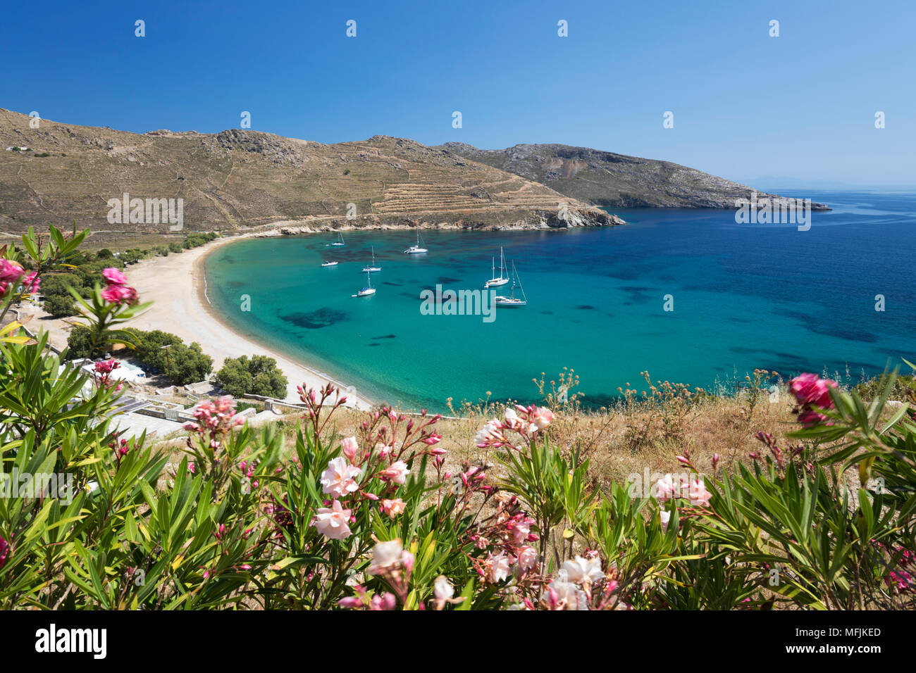 Blick über Ganema Strand an der Küste, Serifos, Kykladen, Ägäis, griechische Inseln, Griechenland, Europa Stockfoto