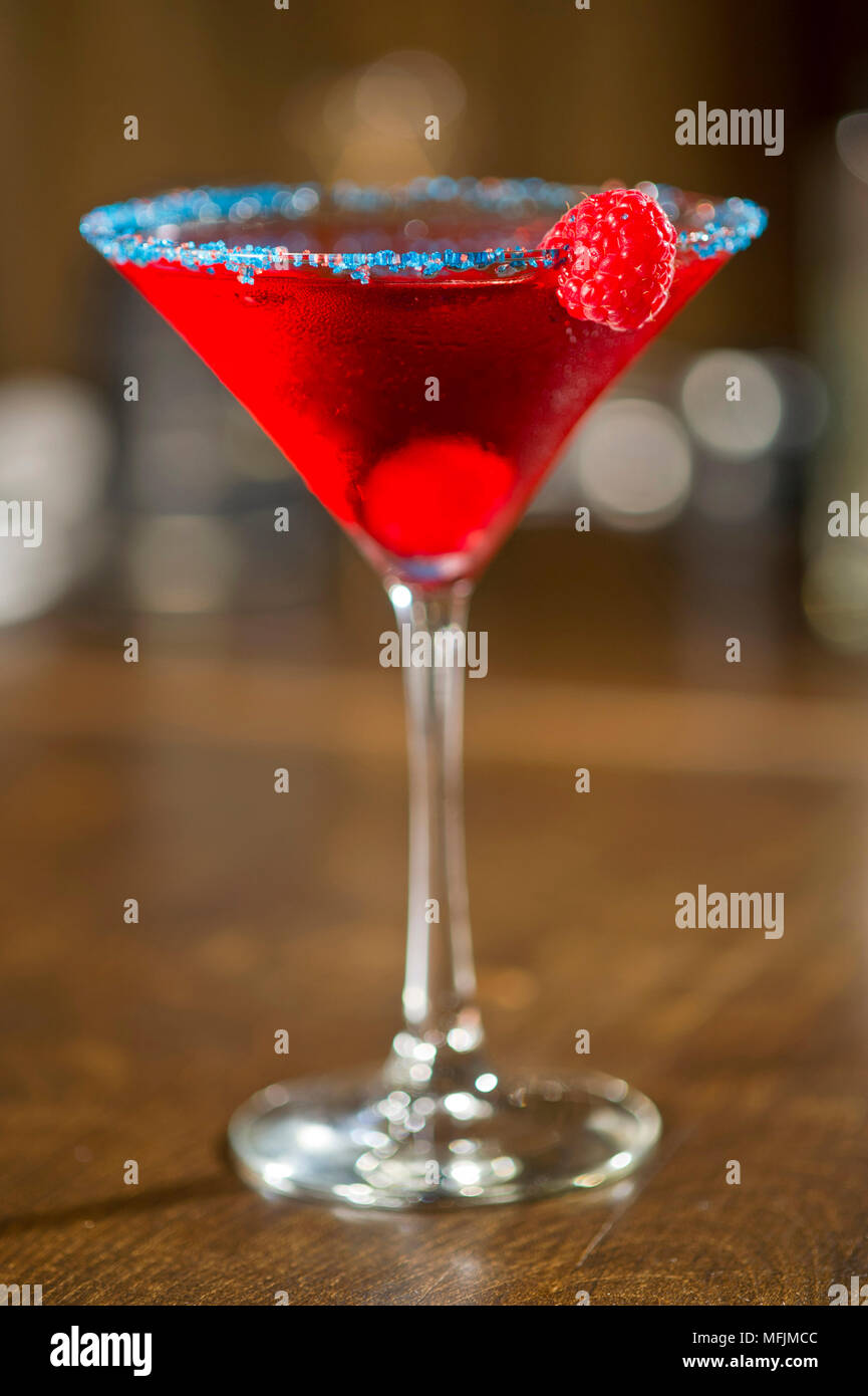 Eine kosmopolitische Cocktail in einem Restaurant. Stockfoto