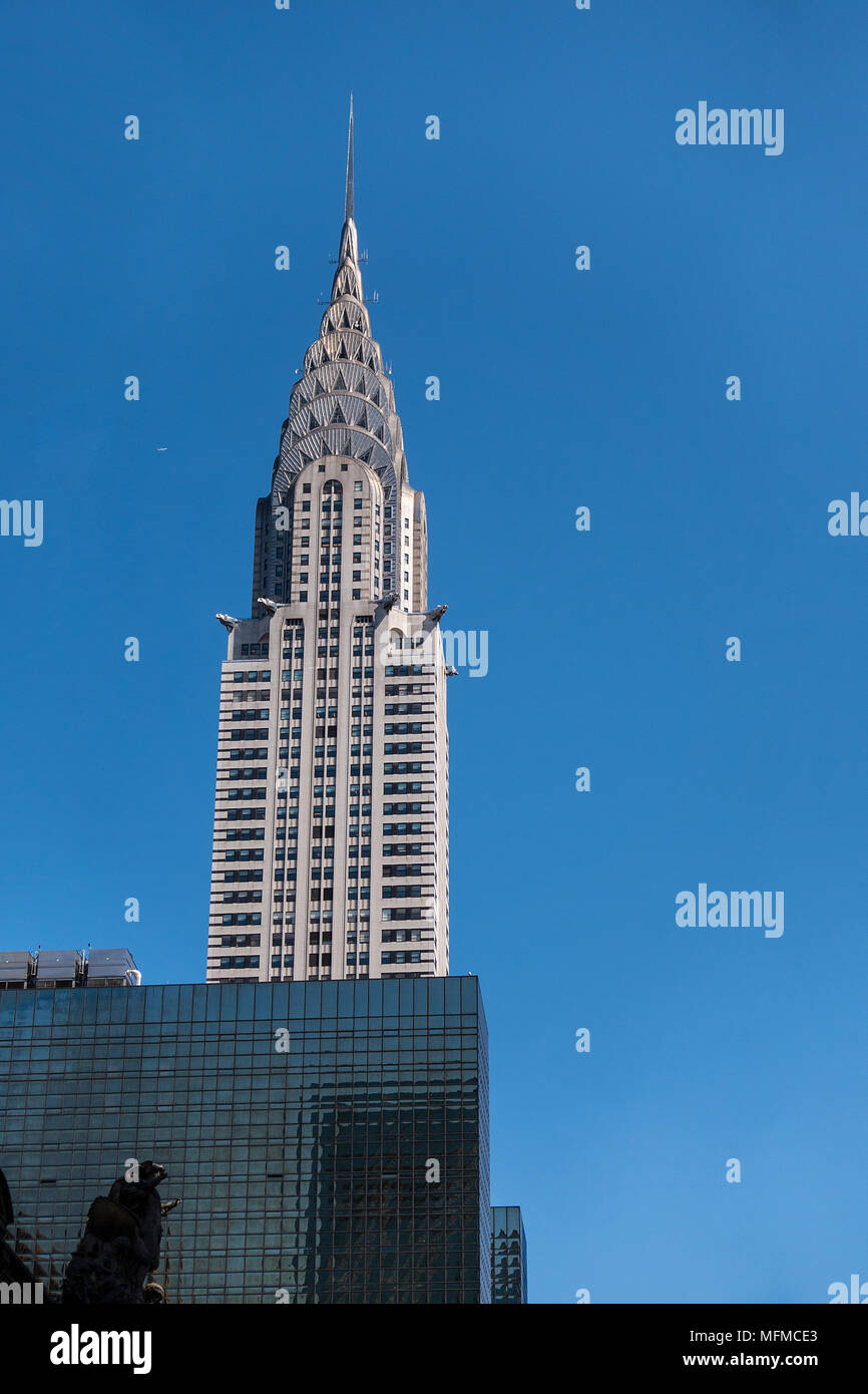 Das Chrysler Building ist ein Art-deco-Wolkenkratzer auf der East Side von Midtown Manhattan in New York City liegt an der Kreuzung der 42. Straße ein Stockfoto