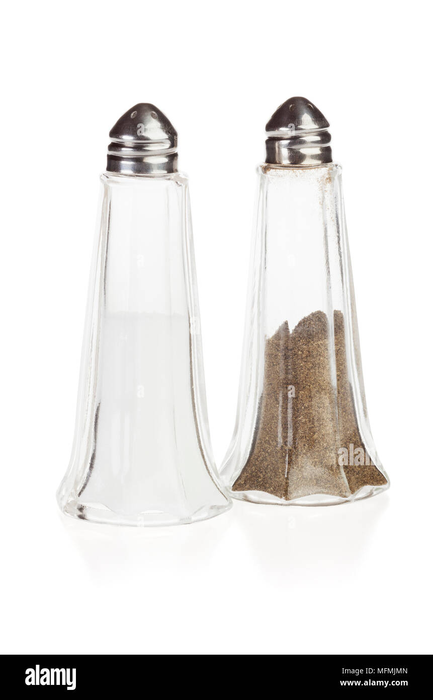 Glas Salz- und Pfefferstreuer in weißem Hintergrund Stockfotografie - Alamy
