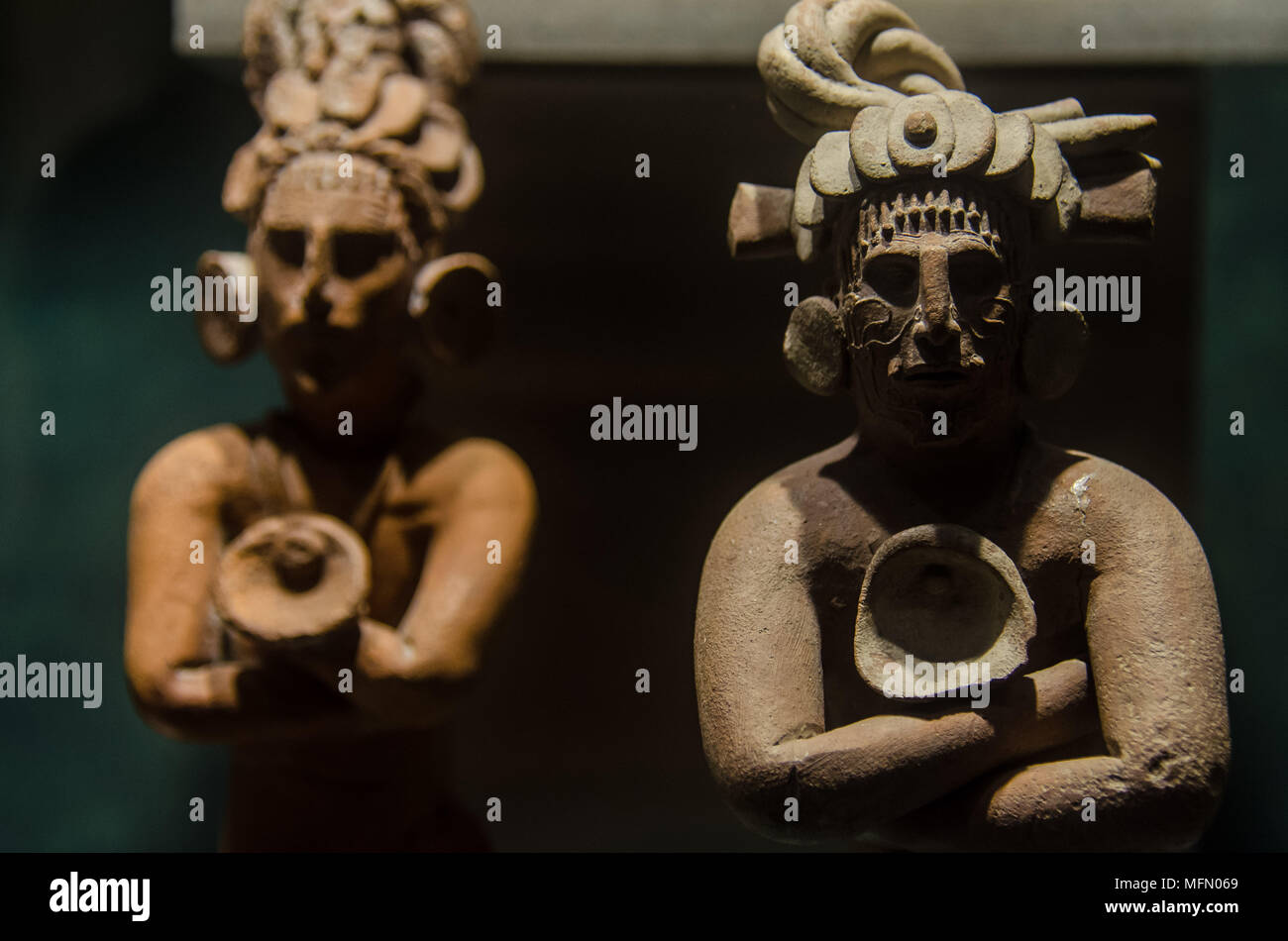 Ton Skulpturen in Handarbeit durch die Maya Kultur der mexikanischen Insel Haina Stockfoto