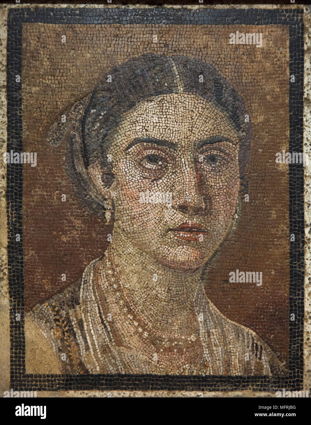 Pompejanischen Frau in der römischen Mosaik aus Pompeji dargestellt, nun im Nationalen Archäologischen Museum (Museo Archeologico Nazionale di Napoli) in Neapel, Kampanien, Italien. Stockfoto
