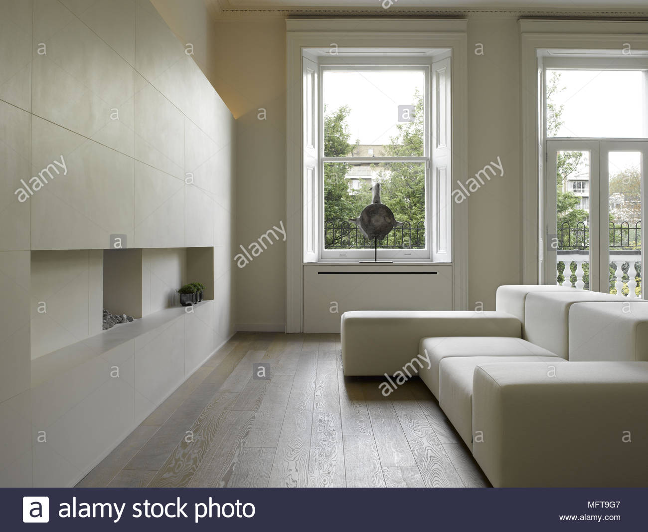 Sitzecke vor dem Kamin moderne Wohnzimmer Polstermöbel Stockfoto ... Sitzecke vor dem Kamin moderne Wohnzimmer Polstermöbel Stockfoto ...