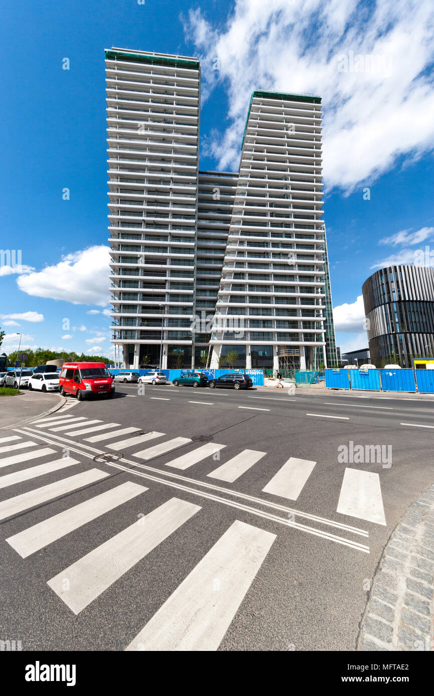 V Tower Prag (Arch. Radan Hubička, PSJ investieren, 104 m, 30 Pater, 3 miliardy Kč), Pankrác, Praha, Česká republika/V Tower, Bezirk Pankrac, Prag, Stockfoto