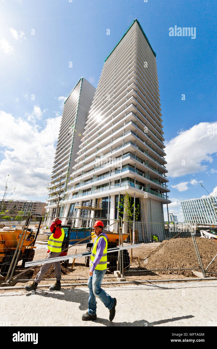 V Tower Prag (Arch. Radan Hubička, PSJ investieren, 104 m, 30 Pater, 3 miliardy Kč), Pankrác, Praha, Česká republika/V Tower, Bezirk Pankrac, Prag, Stockfoto