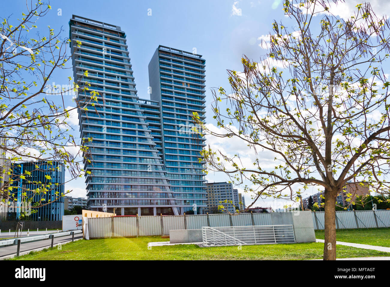 V Tower Prag (Arch. Radan Hubička, PSJ investieren, 104 m, 30 Pater, 3 miliardy Kč), Pankrác, Praha, Česká republika/V Tower, Bezirk Pankrac, Prag, Stockfoto