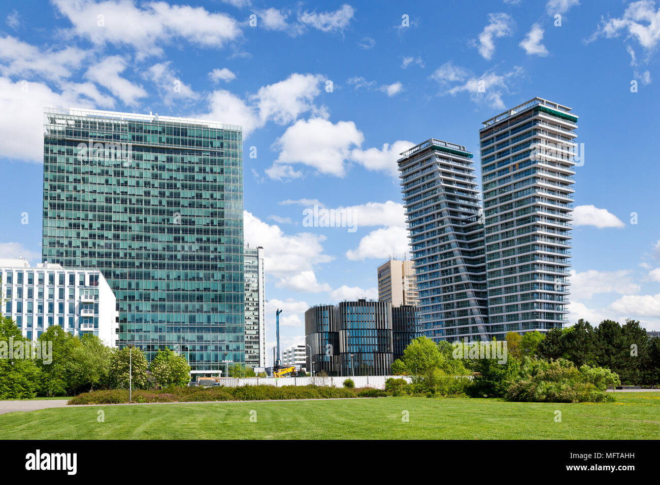 V Tower Prag (Arch. Radan Hubička, PSJ investieren, 104 m, 30 Pater, 3 miliardy Kč), Pankrác, Praha, Česká republika/V Tower, Bezirk Pankrac, Prag, Stockfoto