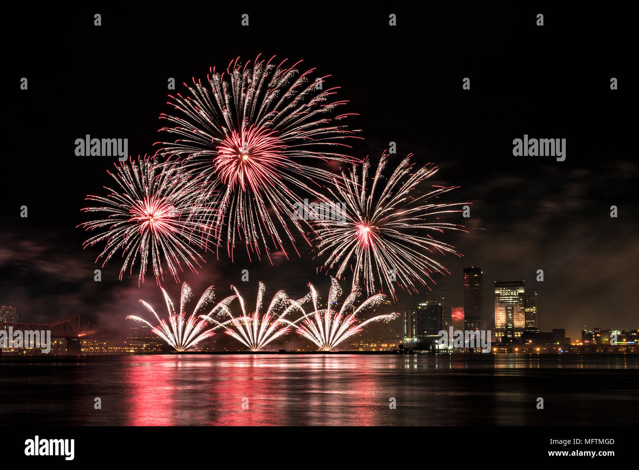 2018 Donner über Louisville Feuerwerk in Louisville, Kentucky Stockfoto