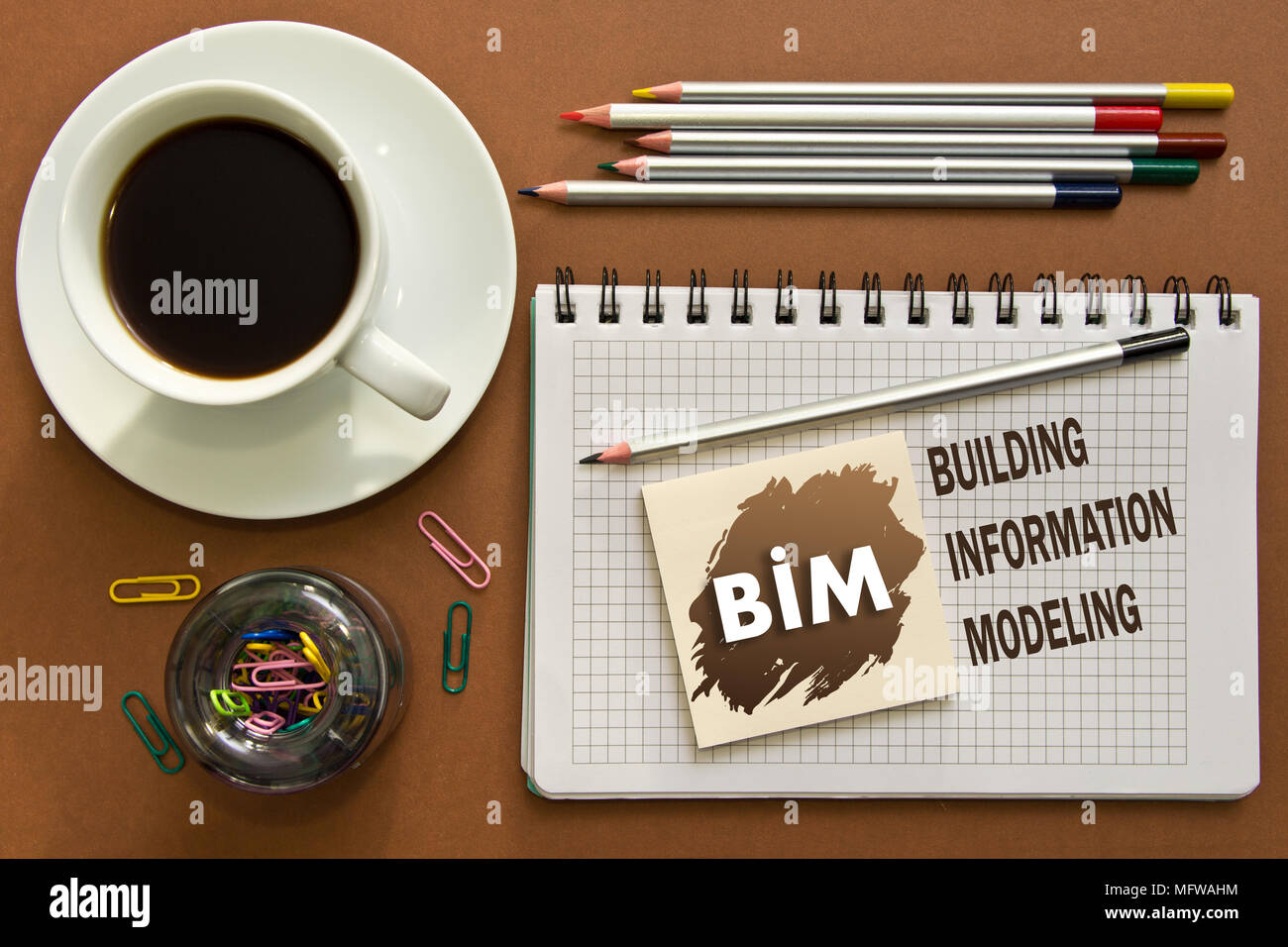 BIM, Building Information Modeling, der Eintrag in das Tagebuch von einem Geschäftsmann Stockfoto