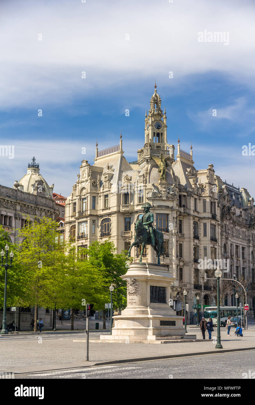 Die Statue von König Peter IV. in Porto, Portugal Stockfoto