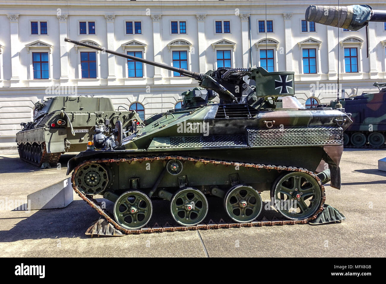 Militärhistorisches Museum Dresden, Außenausstellung der Bundeswehr, Dresden, Sachsen, Deutschland, Wiesel 1 Stockfoto
