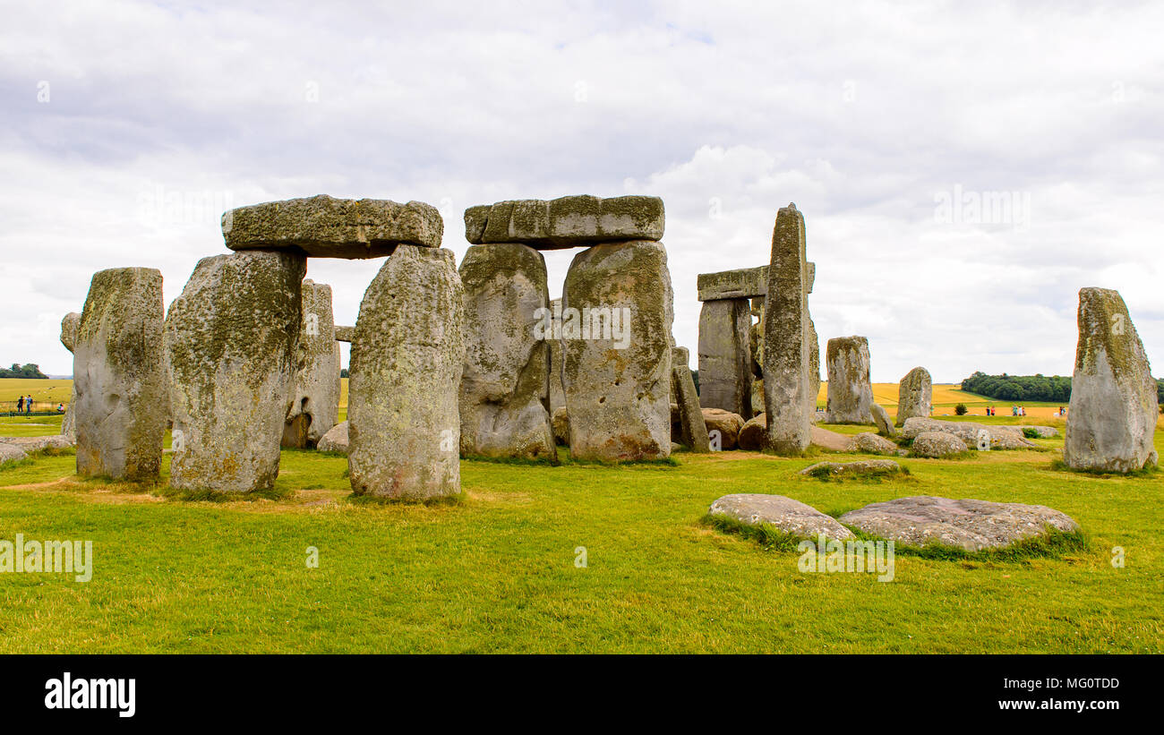 Der Blick auf die Steine von Stonehenge, ein Prähistorisches Denkmal in Wiltshire, England. UNESCO-Welterbe Stockfoto