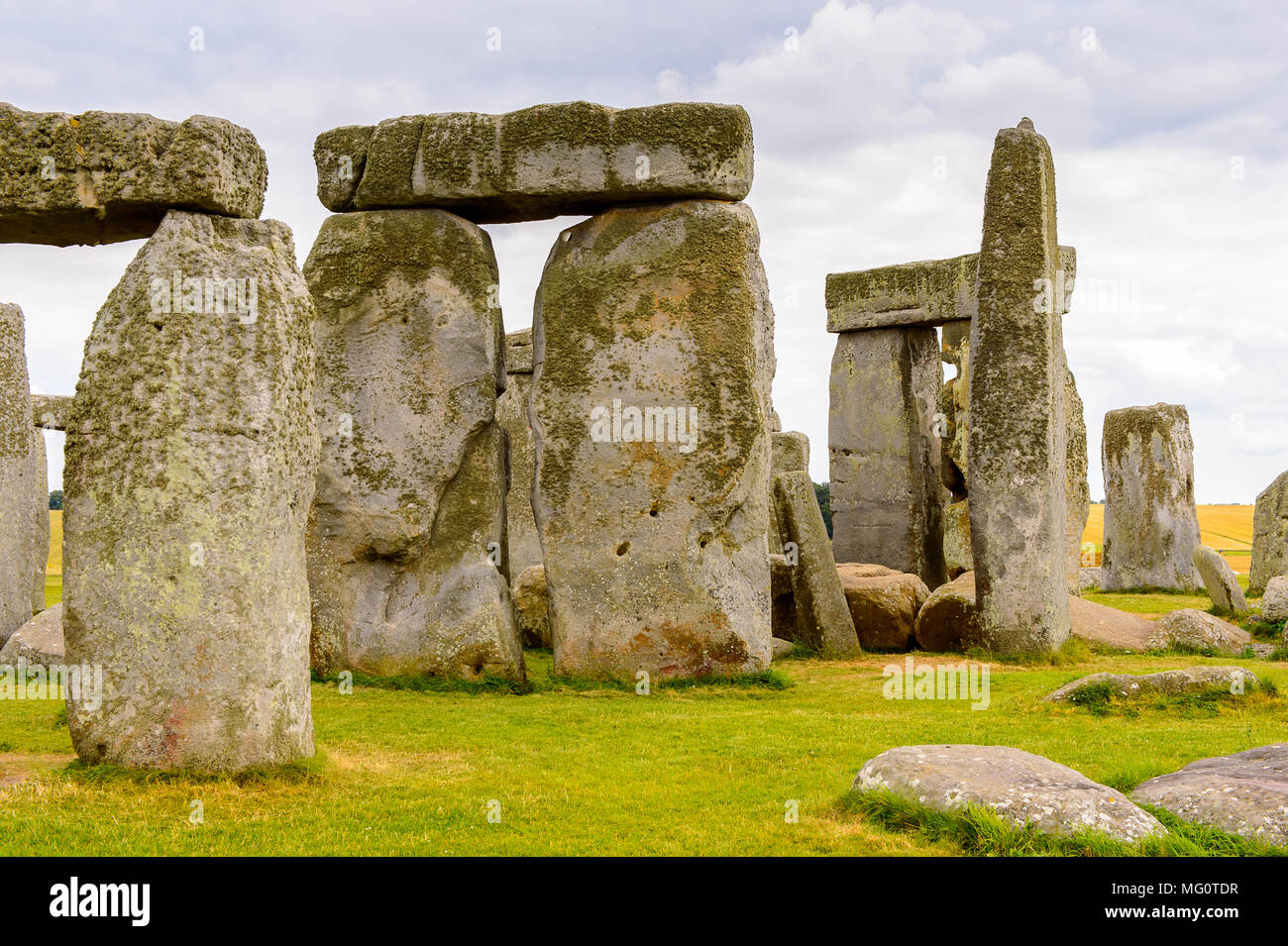 Der Blick auf die Steine von Stonehenge, ein Prähistorisches Denkmal in Wiltshire, England. UNESCO-Welterbe Stockfoto