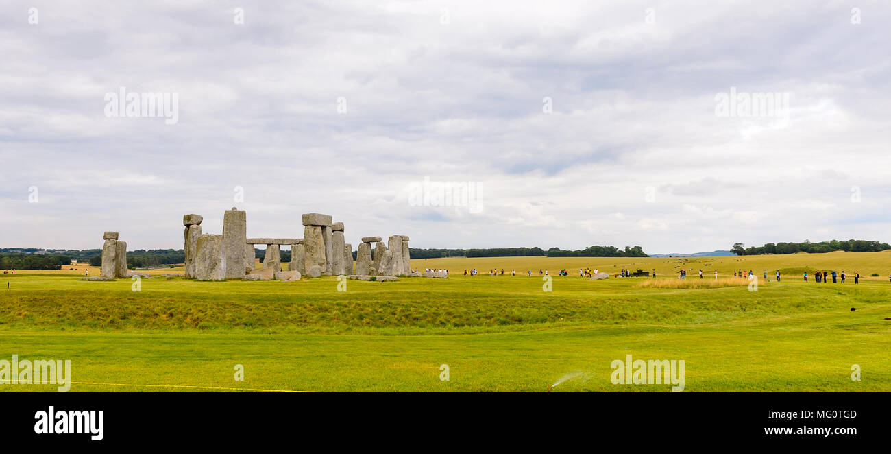Schöne Sicht auf die Stonehenge, ein Prähistorisches Denkmal in Wiltshire, England. UNESCO-Welterbe Stockfoto