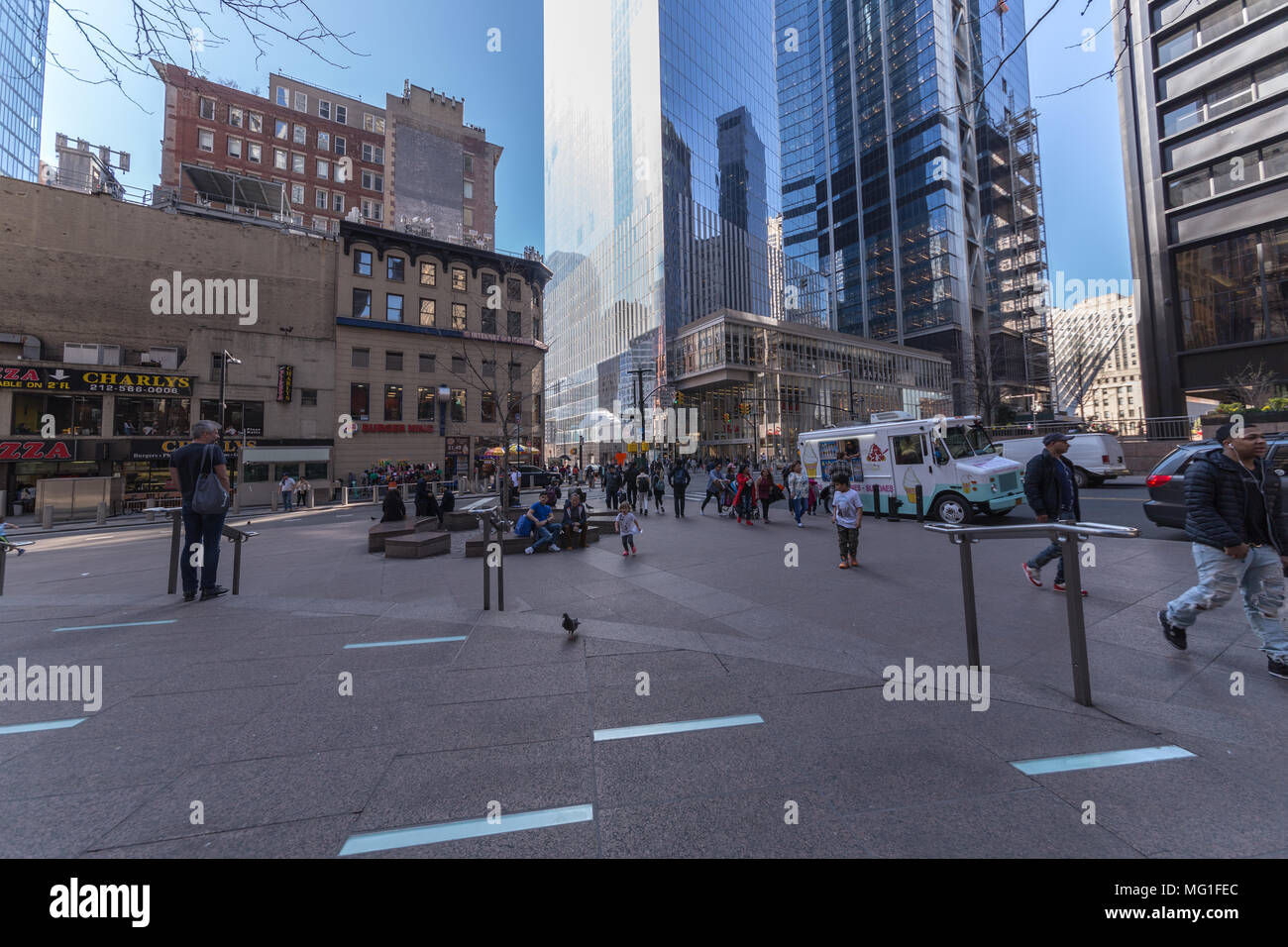 Voll Plaza in der Nähe von World Trade Center in Manhattan, New York, NY Stockfoto