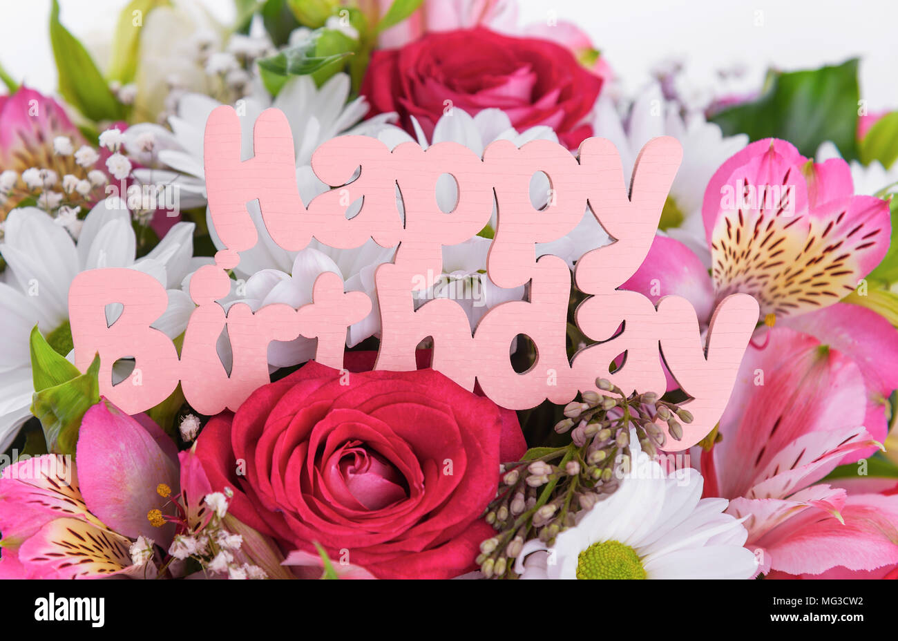 Inschrift ist Happy Birthday auf die Blumen Stockfotografie Alamy