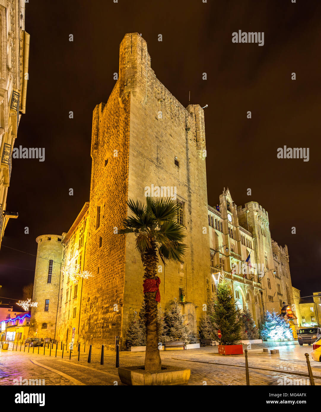 Palais des archeveques, das Rathaus der Stadt Narbonne - Frankreich, Lang Stockfoto