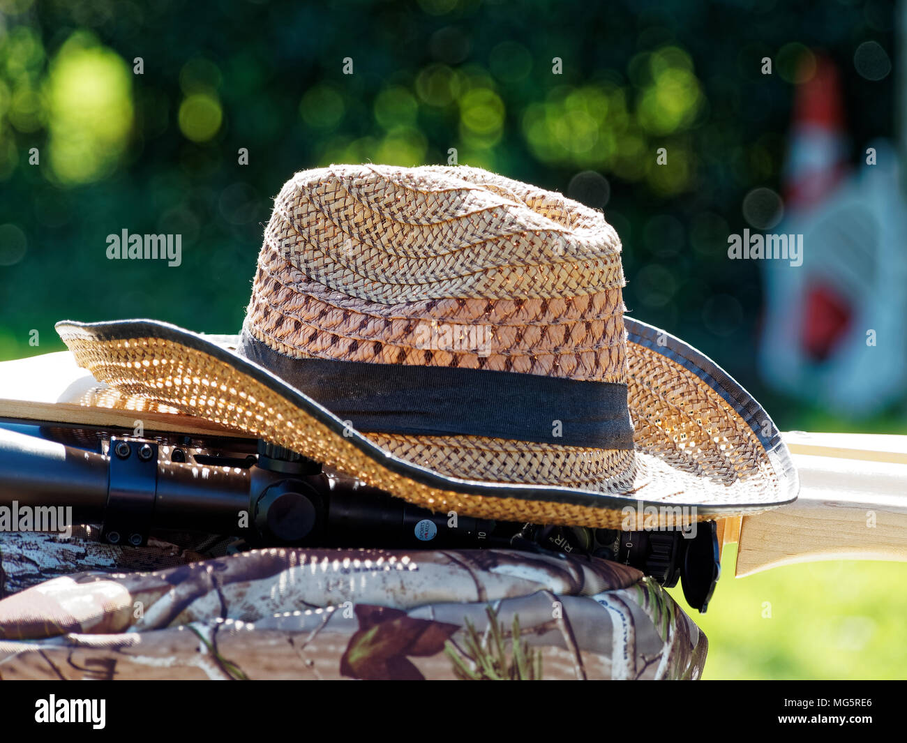 Strohhut und Luftgewehr Wettbewerb Stockfoto