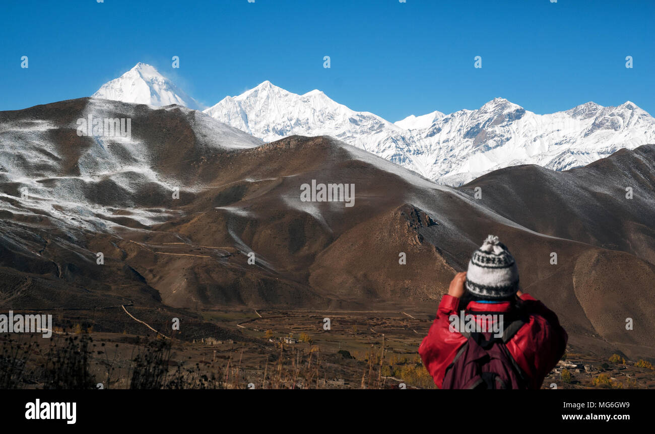 Ein Blick auf die Schönheit der Dhaulagiri und tukuche von Muktinath in Mustang, Nepal Himalaya Stockfoto