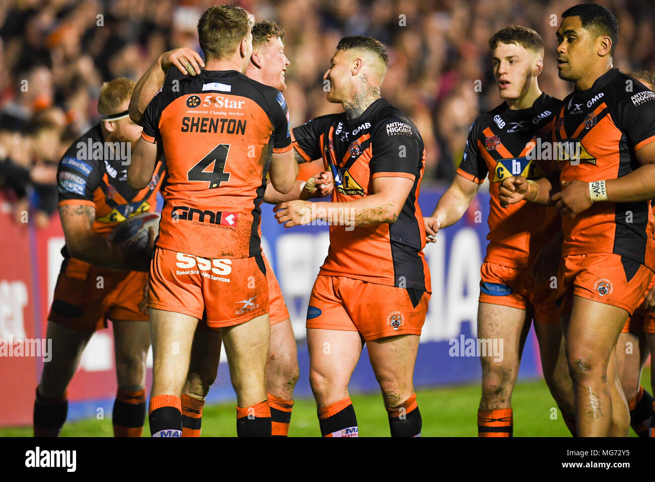 27.April 2018, Flicken - A - Schlauch Dschungel, Castleford, England; Betfred Super League Rugby, Castleford Tiger v Wakefield Trinity; Castleford Tiger feiern Stockfoto