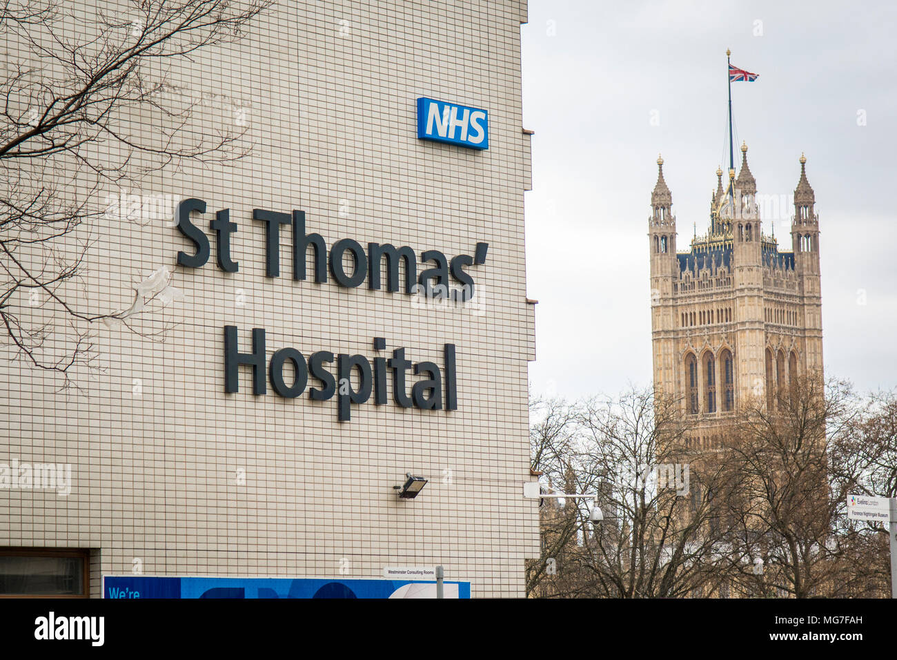 Die Außenseite des St Thomas Krankenhaus, einem großen NHS Teaching Hospital, Westminster, Brücke in London Stockfoto