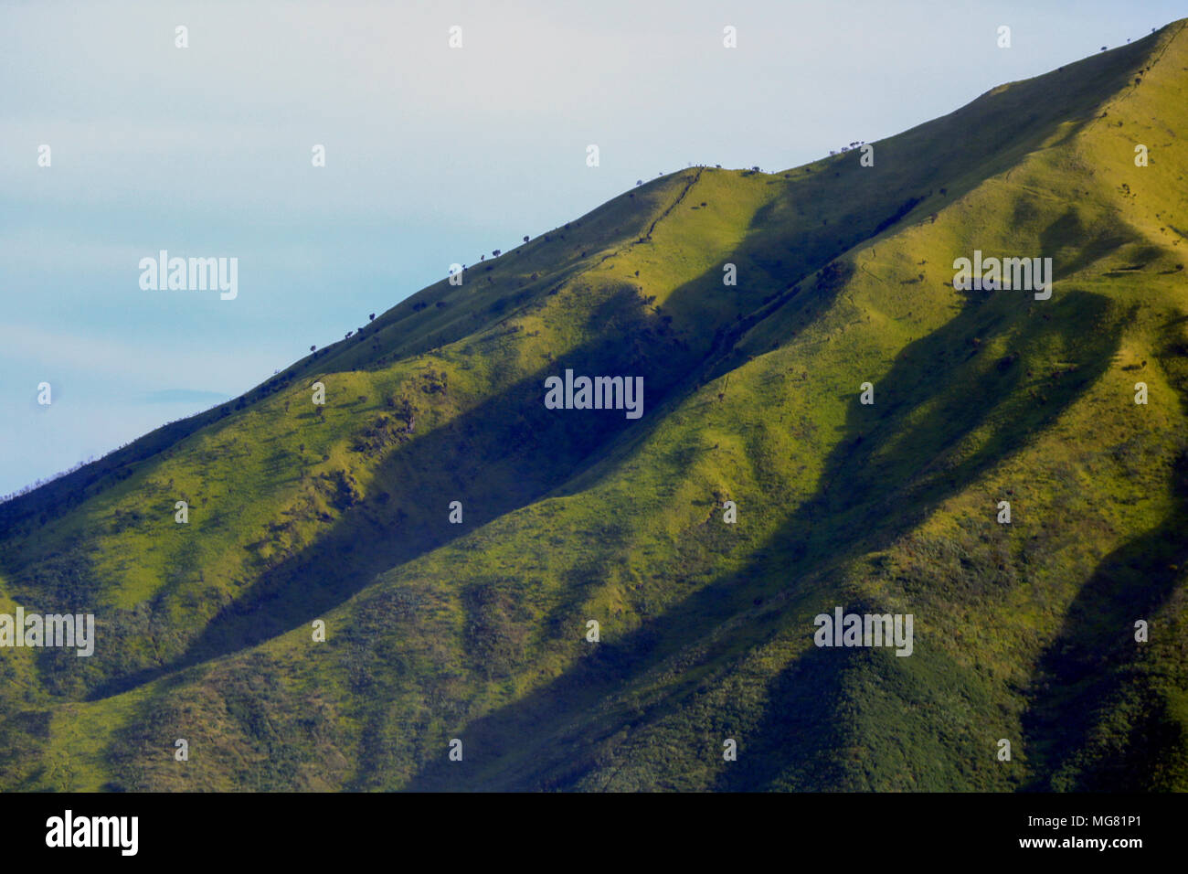 Mount Merbabu (Indonesisch: Gunung Merbabu) ist ein schlafendes Stratovulkan in Zentral-java Provinz auf der indonesischen Insel Java. Stockfoto