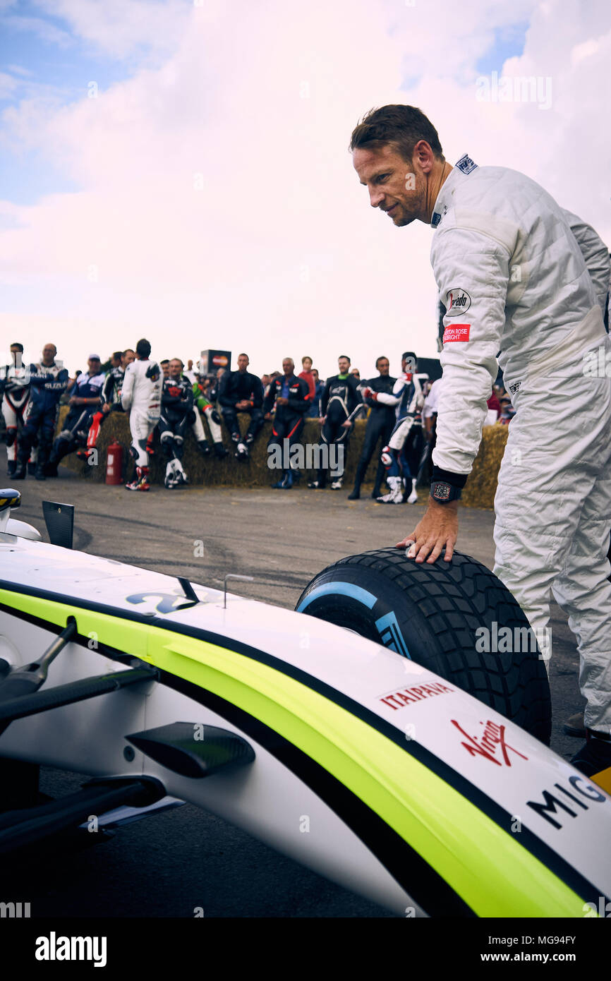 Jenson Button berührt seine Brawn GP001 in Goodwood Festival der Geschwindigkeit 2016 Stockfoto