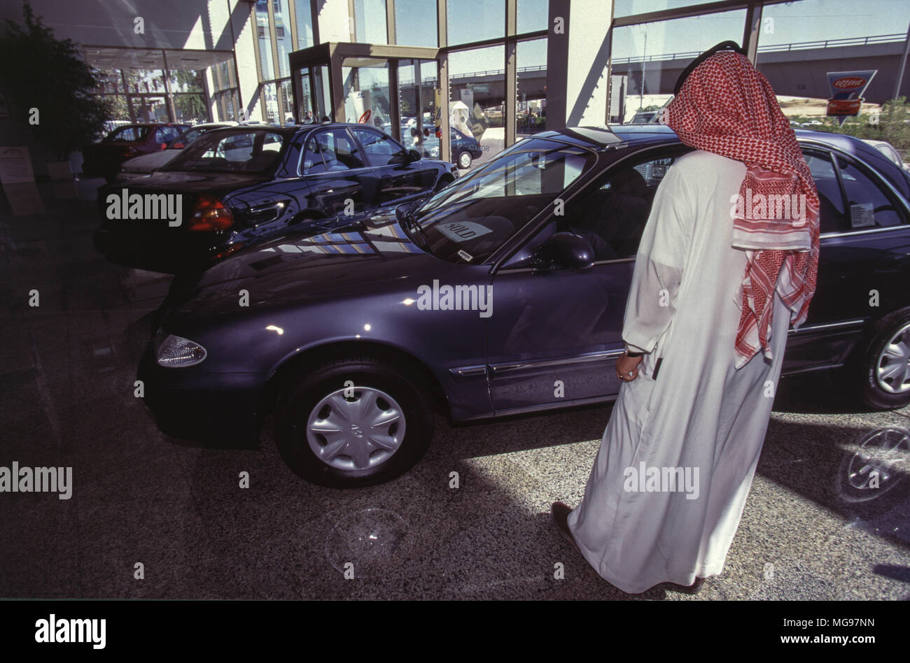 1990 s Autohaus in Riad, Saudi-Arabien Stockfoto