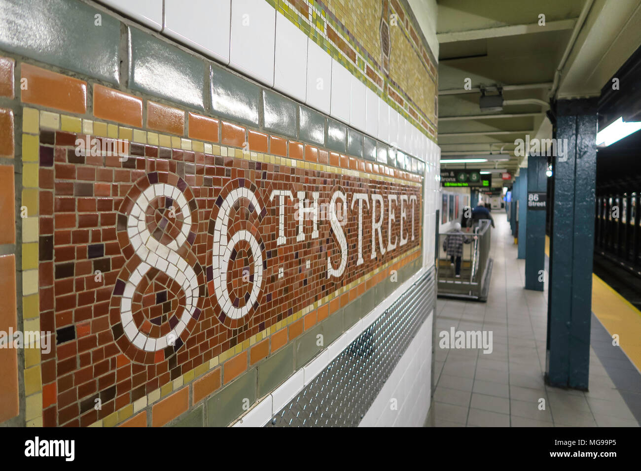 86Th Street U-Bahn Zeichen auf der Upper East Side, NEW YORK CITY, USA Stockfoto