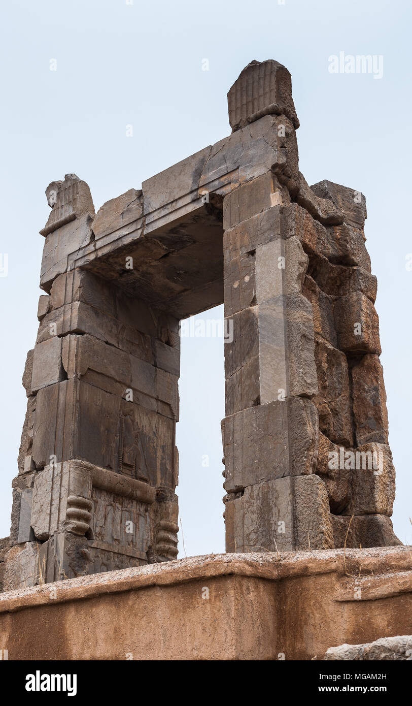 Tor in der 100 Spalten Halle in der antiken Stadt Persepolis, Iran. Weltkulturerbe der UNESCO Stockfoto