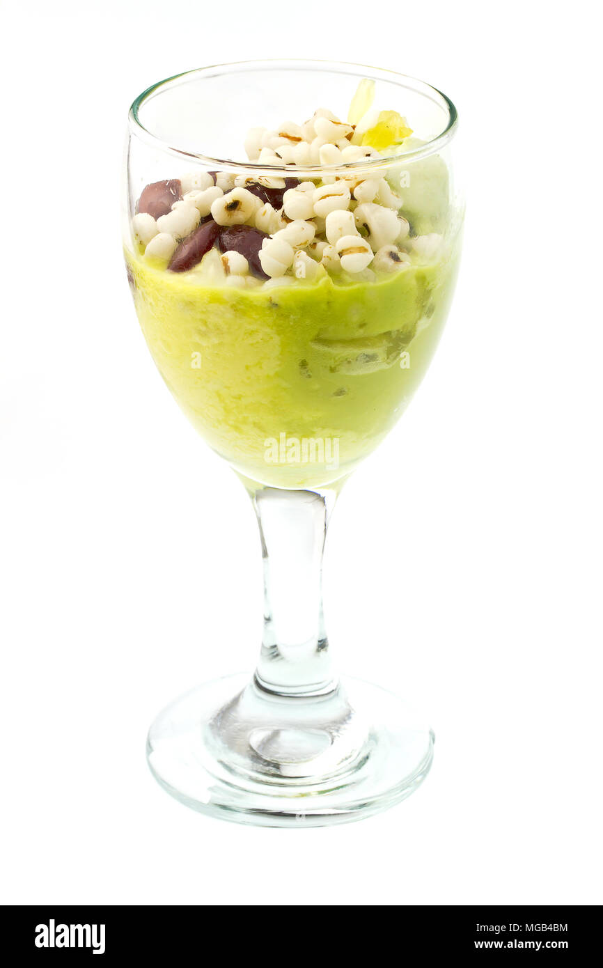 Grüner Tee und durian Eis in Glas und weiß Stockfoto