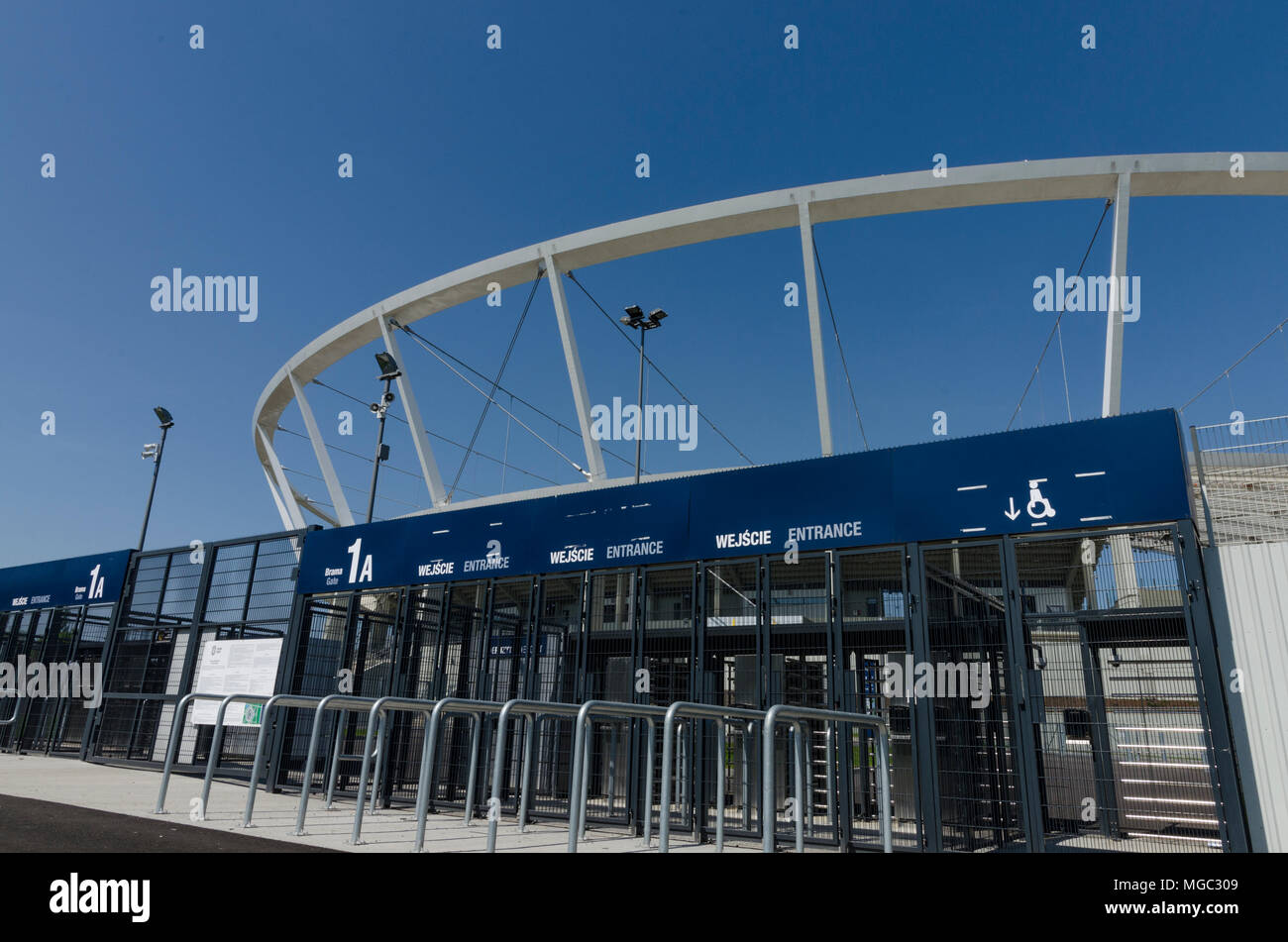 Chorzow, Polen - 21. April 2018: Die entrace Tore zu den Schlesischen National Stadium nach langer Renovierung Stockfoto