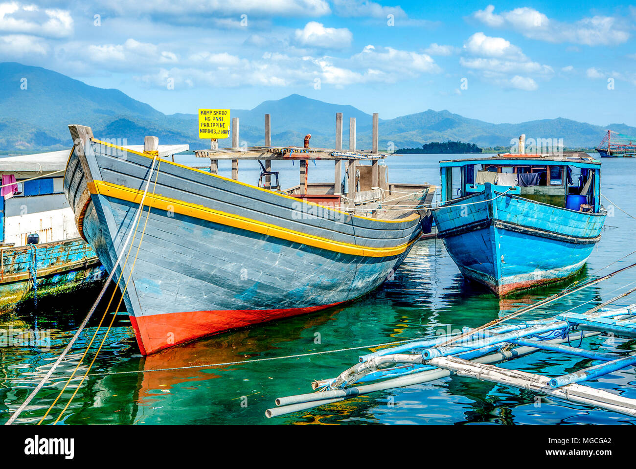 Beschlagnahmt Boote von der Philippinischen Küstenwache erfasst für die illegale Fischerei sind auf Anzeige in Puerto Princesa, Philippinen. Stockfoto